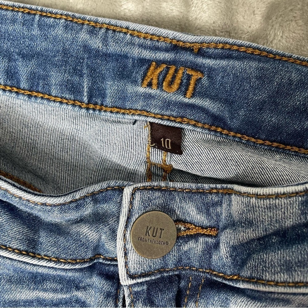 Kut from the Kloth Jeans Size 10 Straight Leg Ankle Distress Light Wash Stretch - Picture 7 of 12